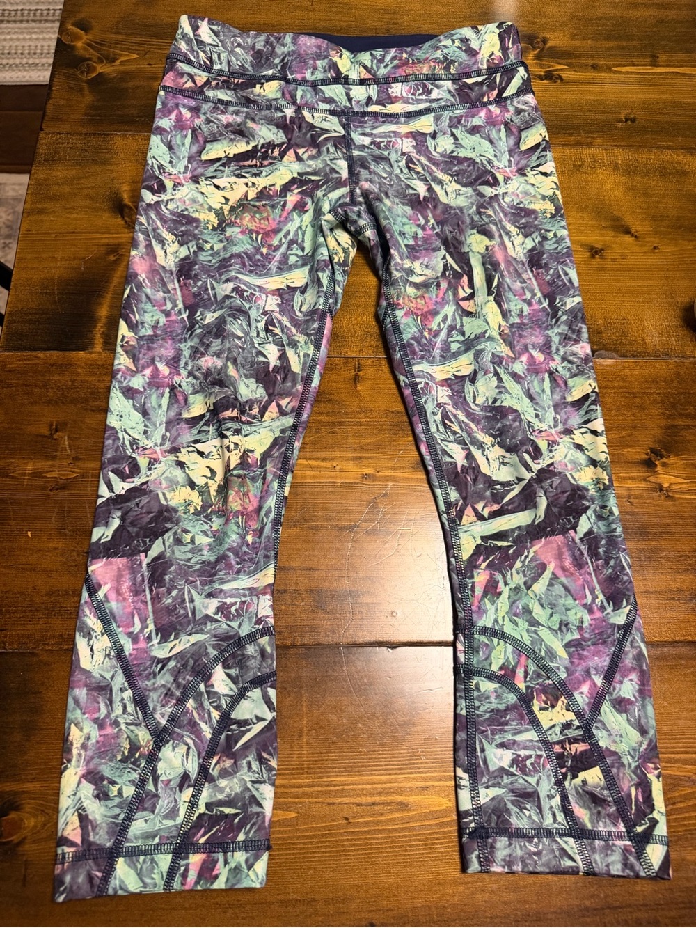 Lululemon Run: Inspire Crop II Tights size 6